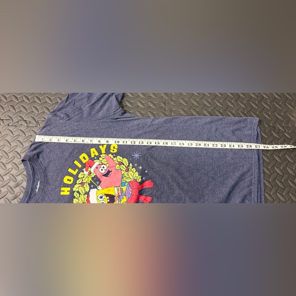Women’s Christmas Sponge Bob tshirt size large - Picture 6 of 7